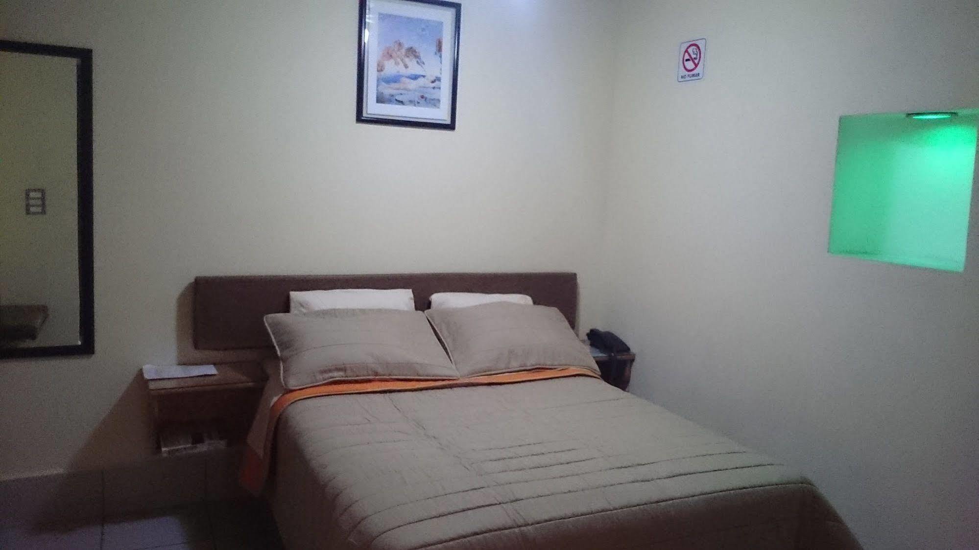 Hotel 1973 ซานหลุยส์โปโตซิ ภายนอก รูปภาพ