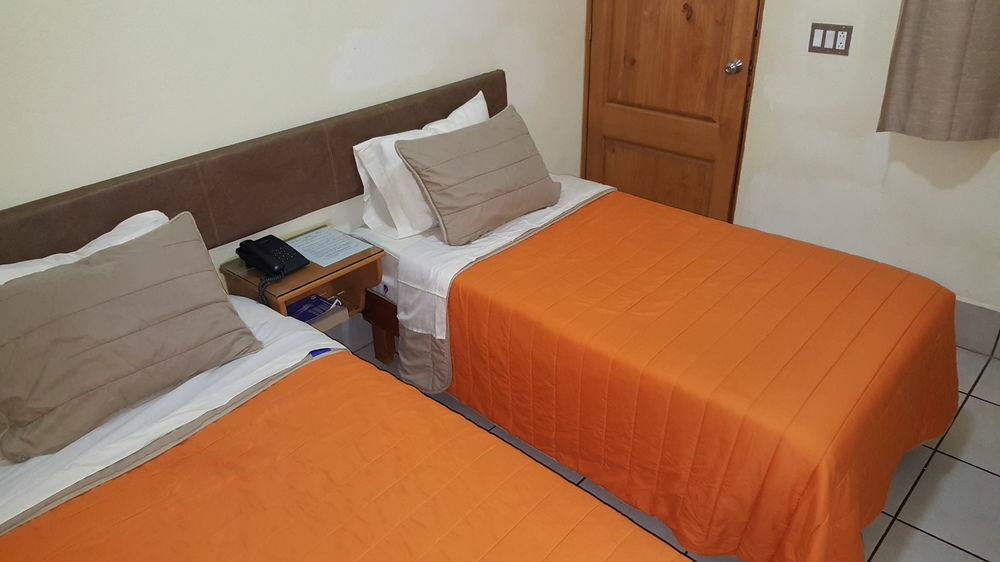 Hotel 1973 ซานหลุยส์โปโตซิ ภายนอก รูปภาพ